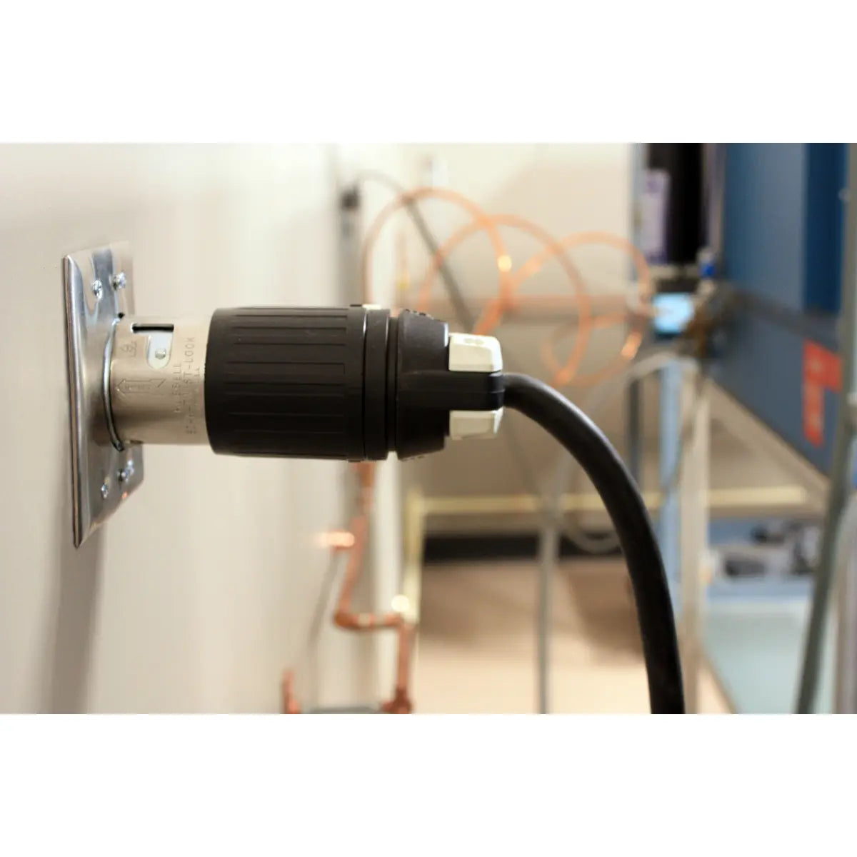 CS8365C - Hubbell Wiring Device-Kellems - 50A 3‑Phase 250V AC 3‑Pole 4‑Wire Grounding Twist‑Lock Male Plug