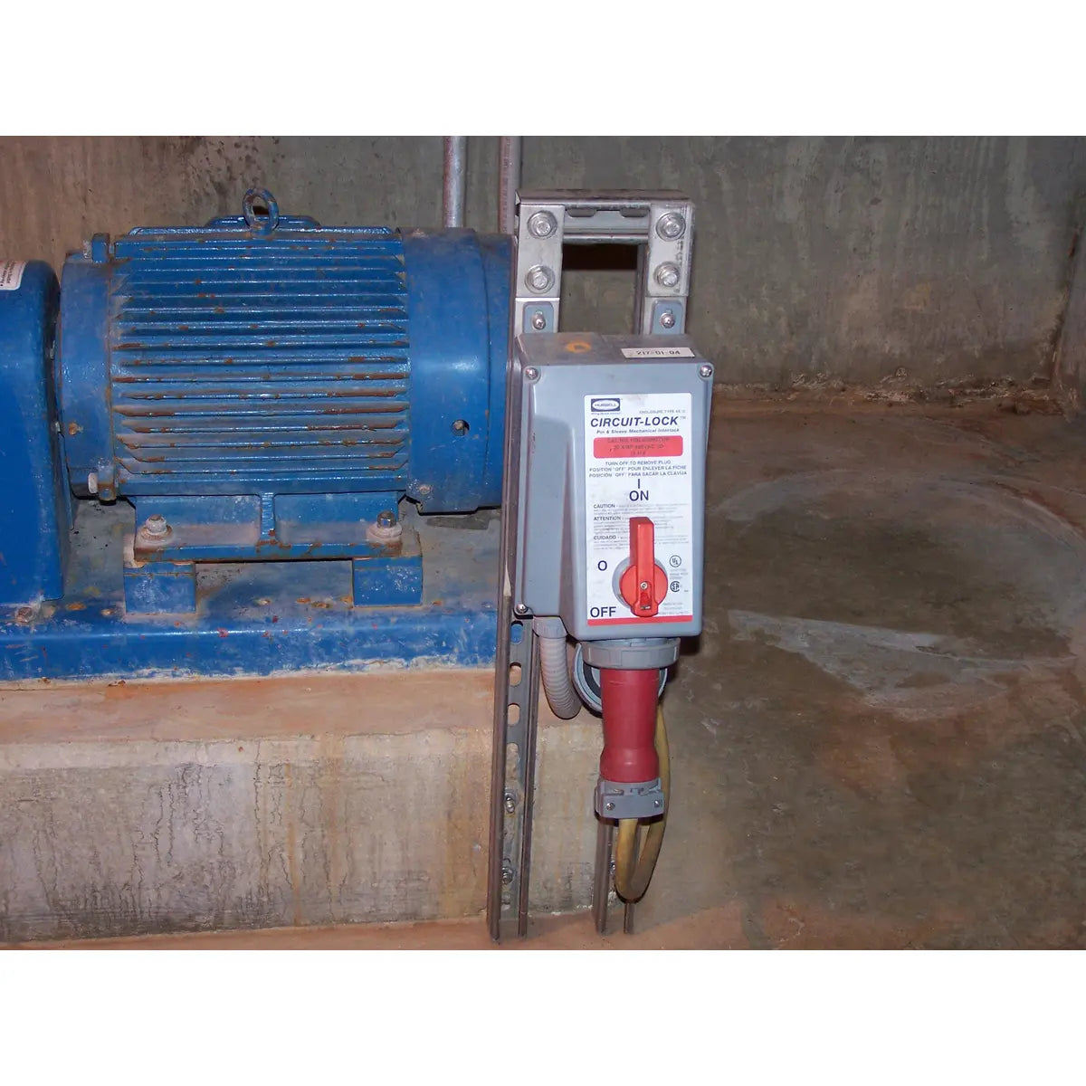 HBL430MI7W - Hubbell Wiring Device-Kellems - 30A Female Receptacle Mechanically Interlocked IEC Pin and Sleeve