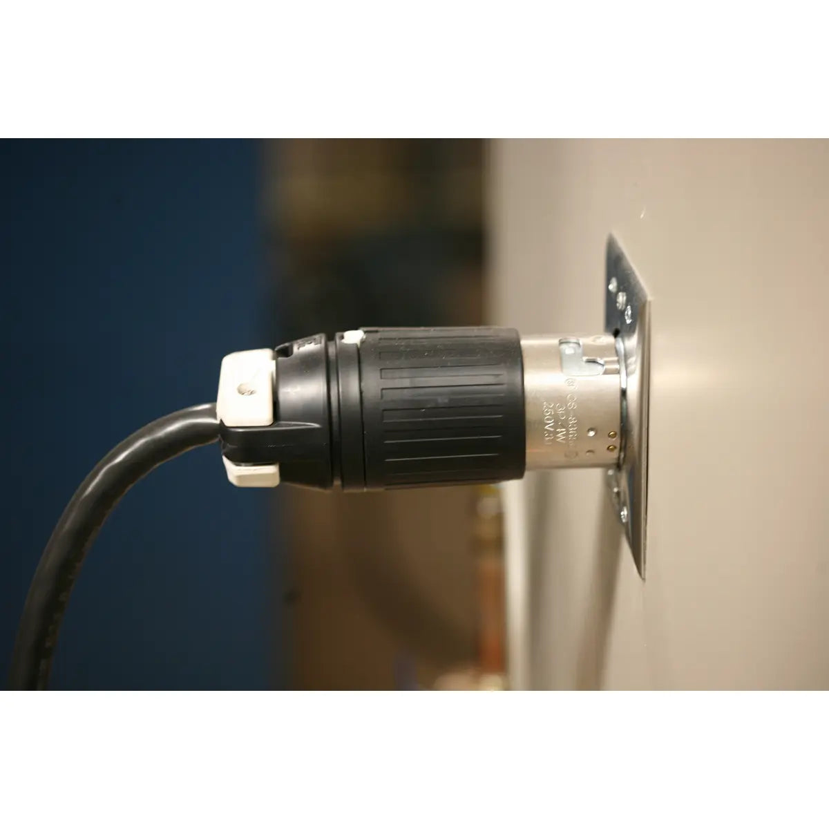 CS8365C - Hubbell Wiring Device-Kellems - 50A 3‑Phase 250V AC 3‑Pole 4‑Wire Grounding Twist‑Lock Male Plug