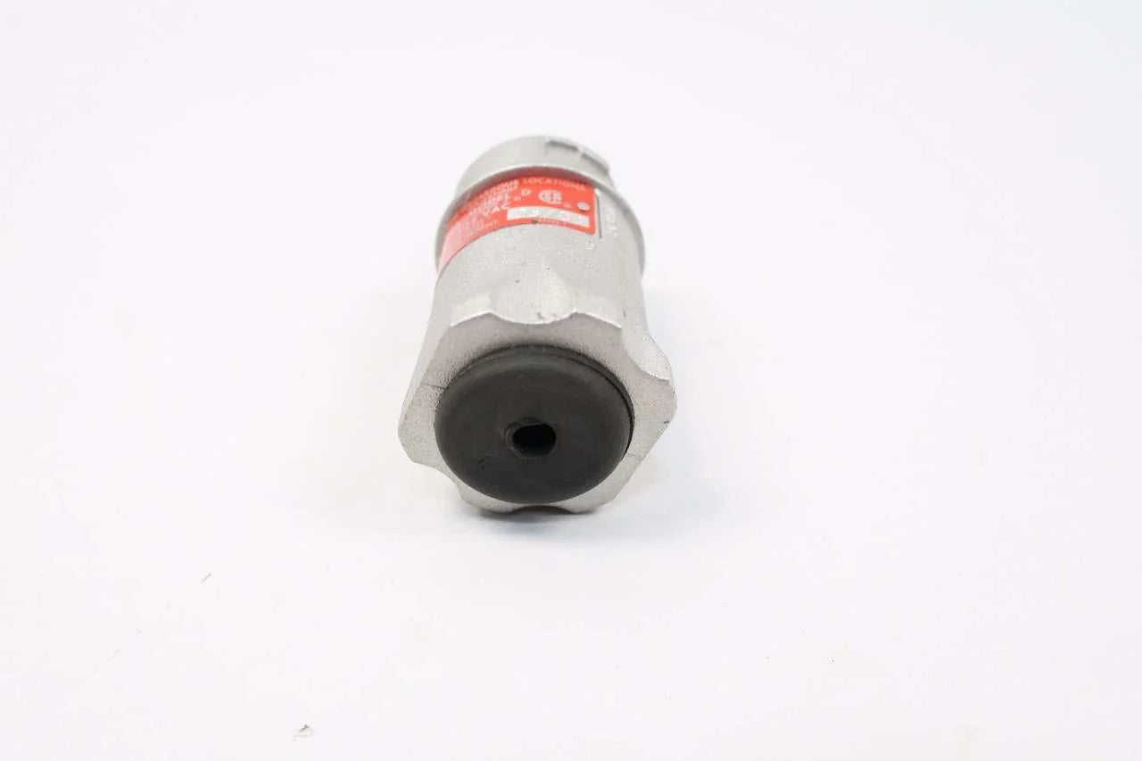 ECP1523 - Appleton - 15A 3-Pole 2-Wire 125V Plug