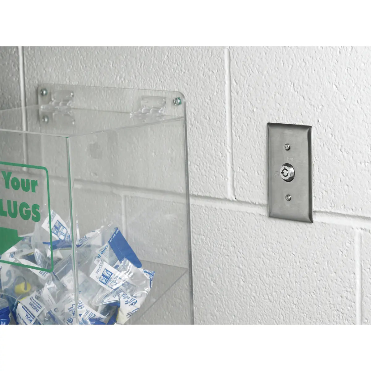 HBL1221RKL - Hubbell Wiring Device-Kellems - 20A 120/277V AC Single-Pole Back and Side Wired Barrel-Key Locking Toggle Switch