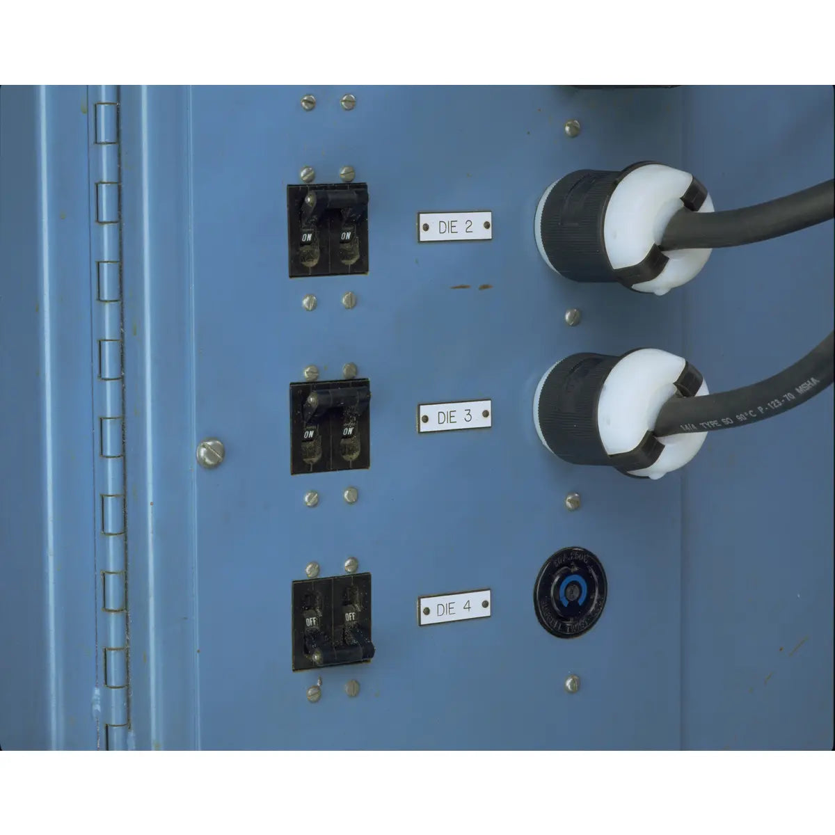 HBL2620 - Hubbell Wiring Device-Kellems - 30A Flush Receptacle Twist-Lock Locking Devices